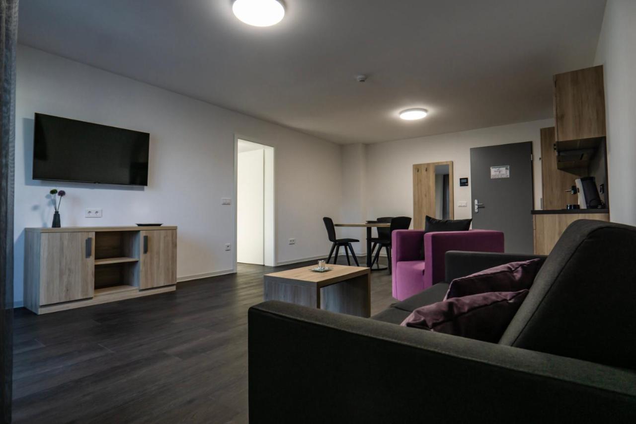 Boardinghouse Karlsdorf-Neuthard Lejlighedshotel Eksteriør billede